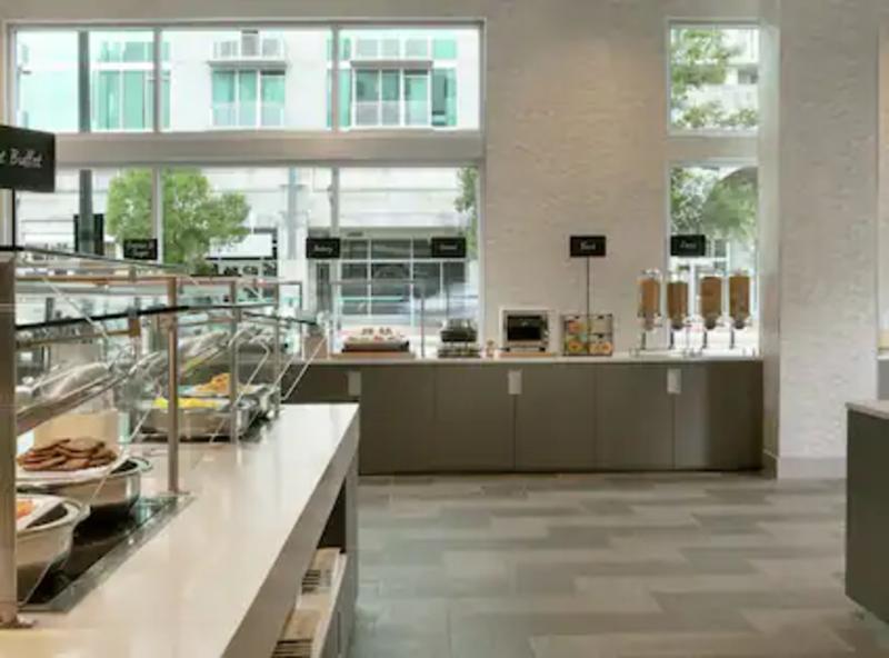 Embassy Suites By Hilton Atlanta Midtown מראה חיצוני תמונה