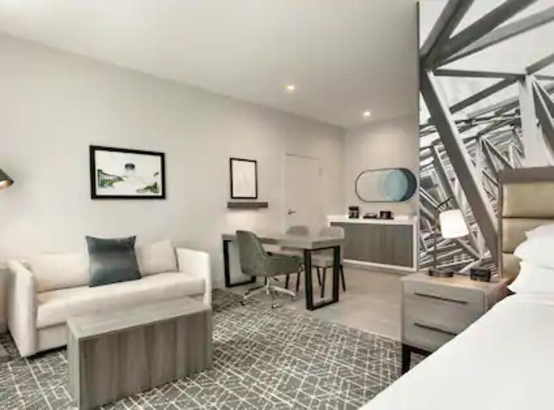 Embassy Suites By Hilton Atlanta Midtown מראה חיצוני תמונה