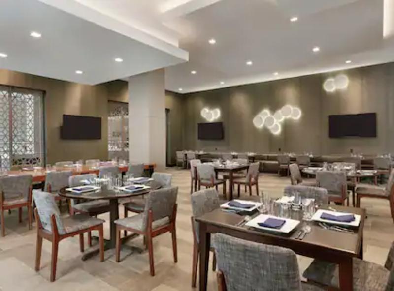Embassy Suites By Hilton Atlanta Midtown מראה חיצוני תמונה
