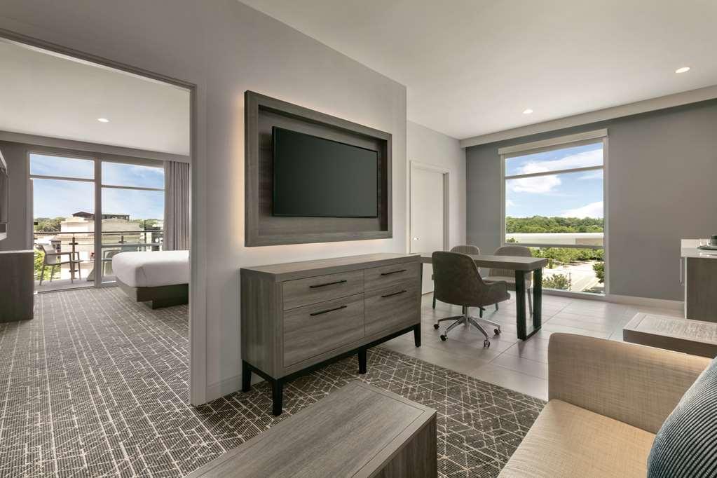 Embassy Suites By Hilton Atlanta Midtown חדר תמונה