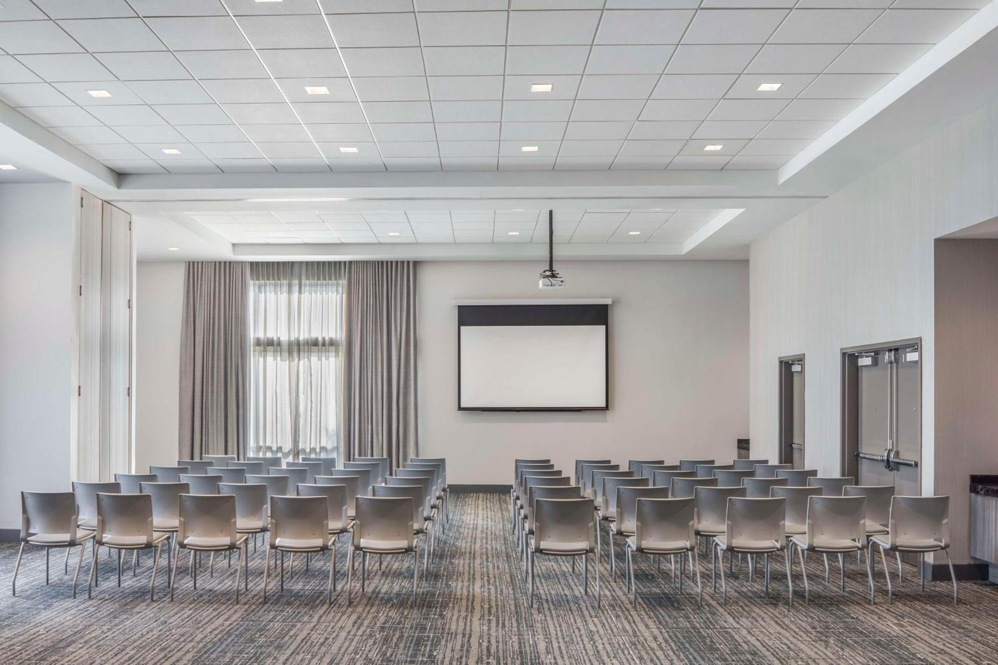 Embassy Suites By Hilton Atlanta Midtown מראה חיצוני תמונה