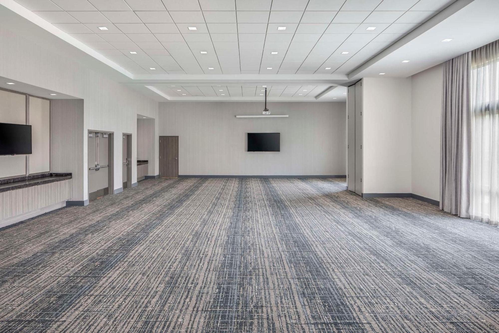 Embassy Suites By Hilton Atlanta Midtown מראה חיצוני תמונה