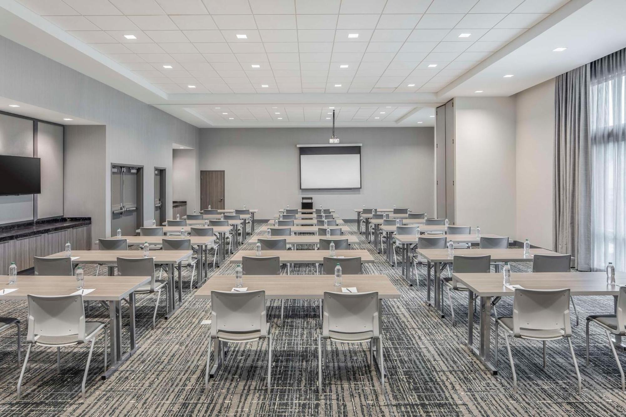Embassy Suites By Hilton Atlanta Midtown מראה חיצוני תמונה