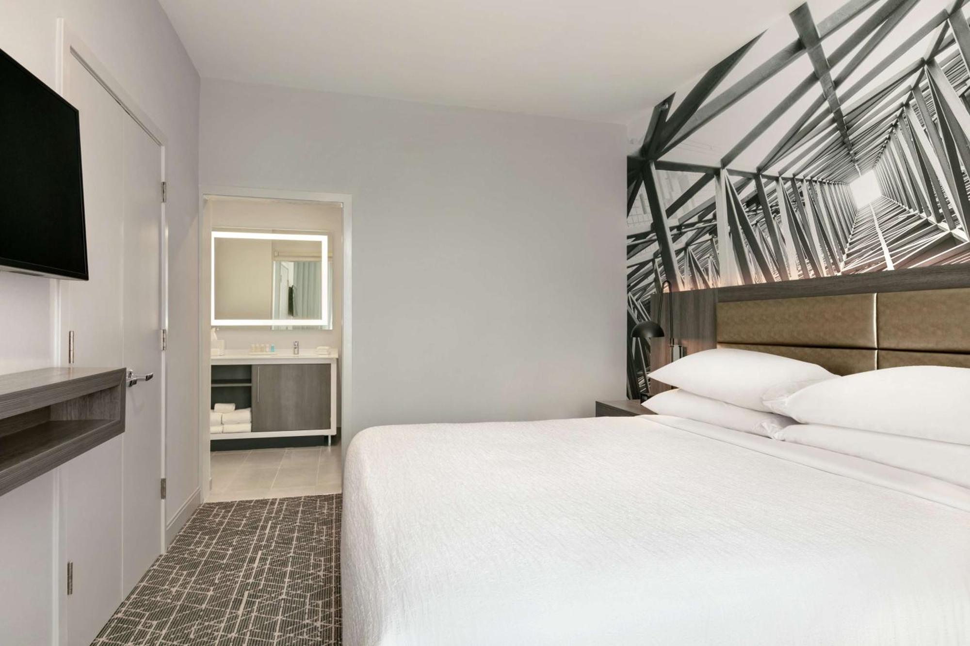 Embassy Suites By Hilton Atlanta Midtown מראה חיצוני תמונה