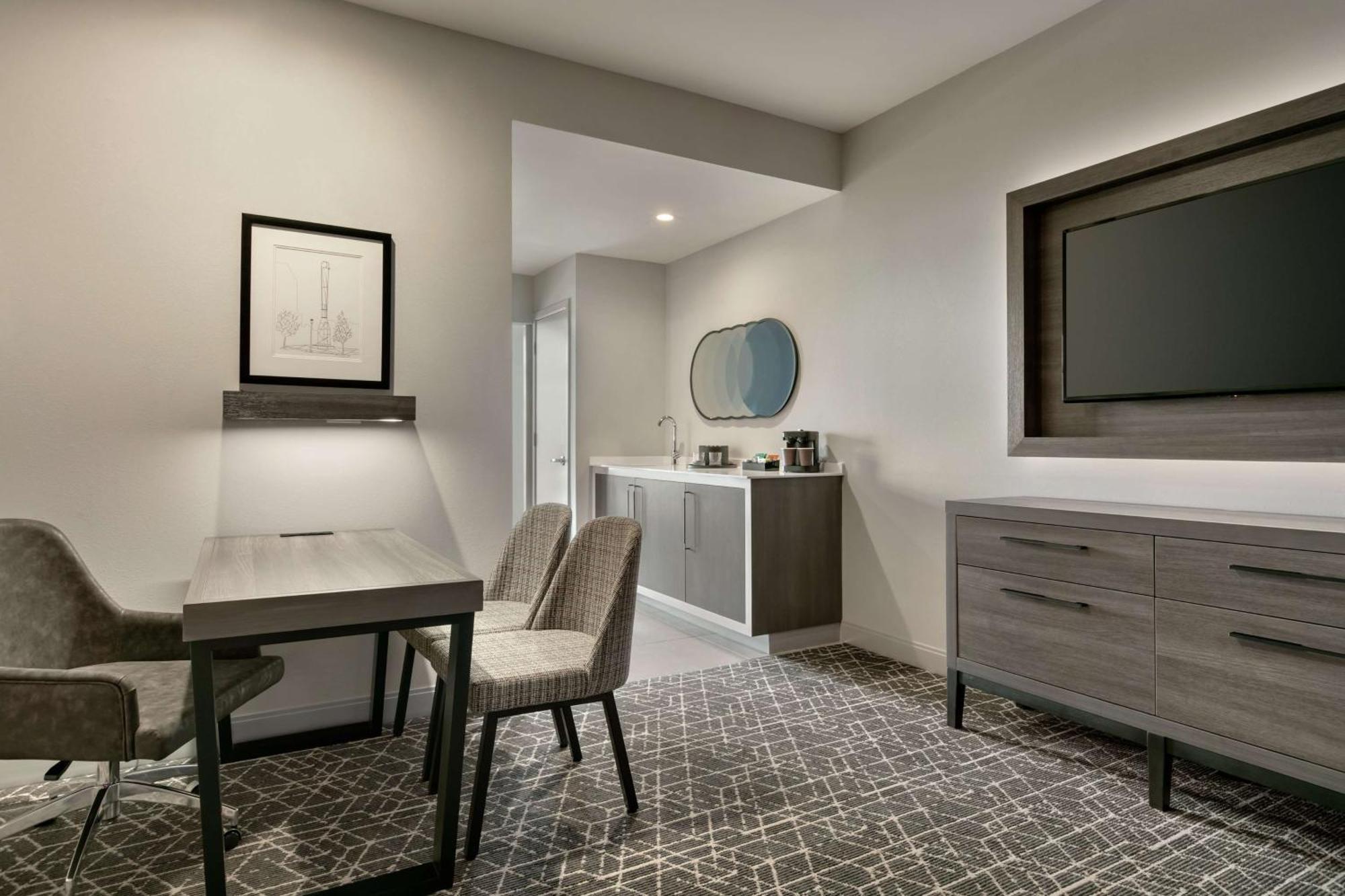 Embassy Suites By Hilton Atlanta Midtown מראה חיצוני תמונה