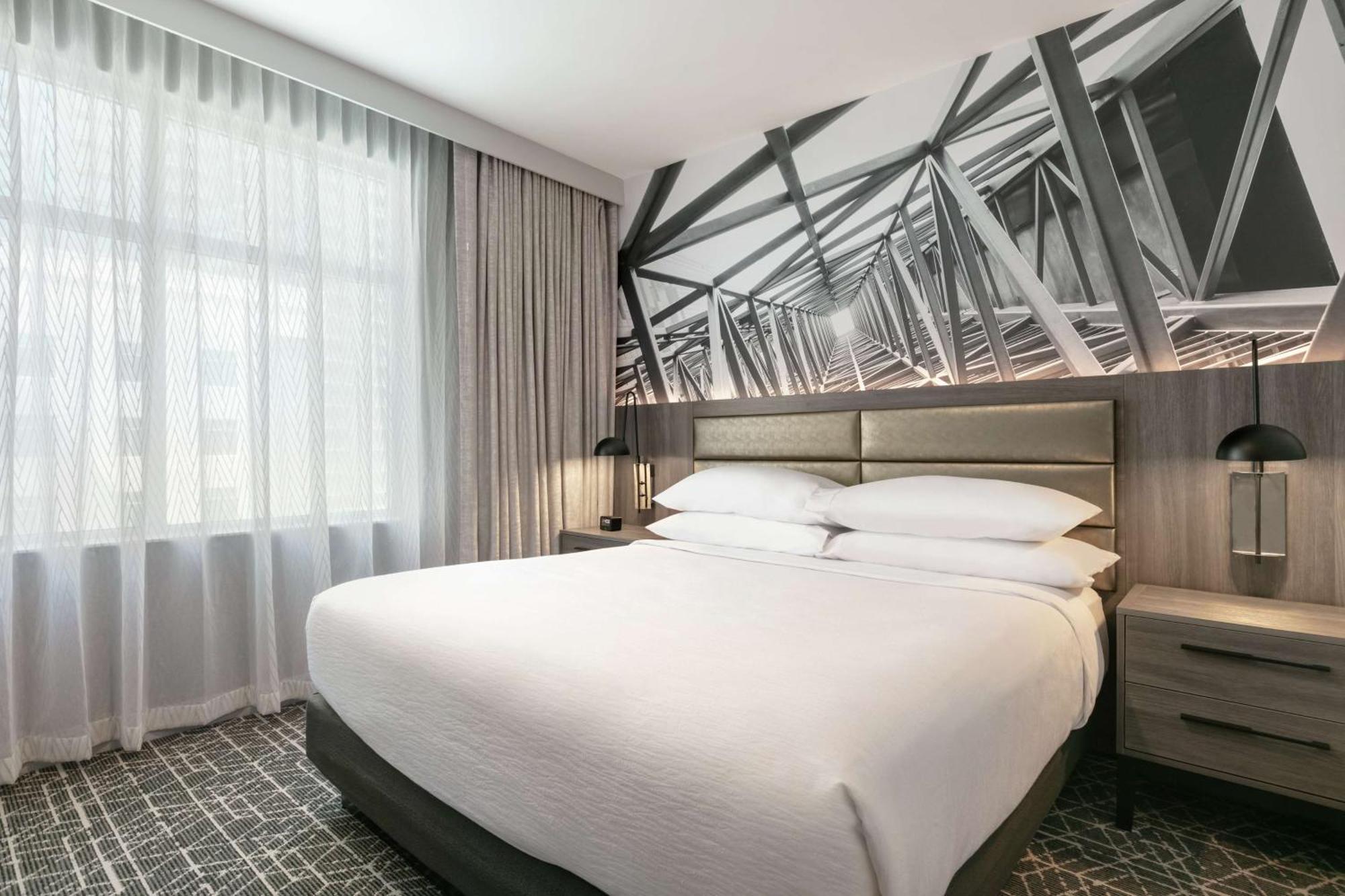 Embassy Suites By Hilton Atlanta Midtown מראה חיצוני תמונה