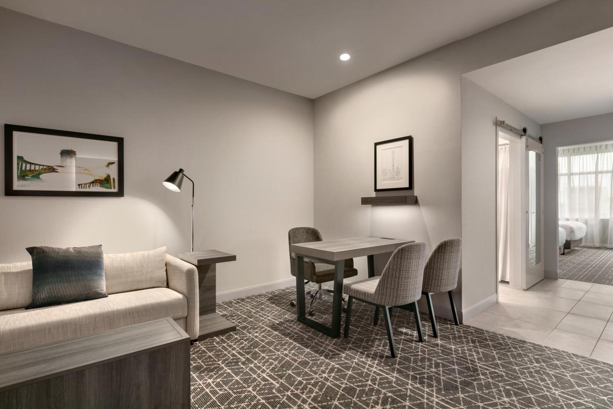 Embassy Suites By Hilton Atlanta Midtown מראה חיצוני תמונה