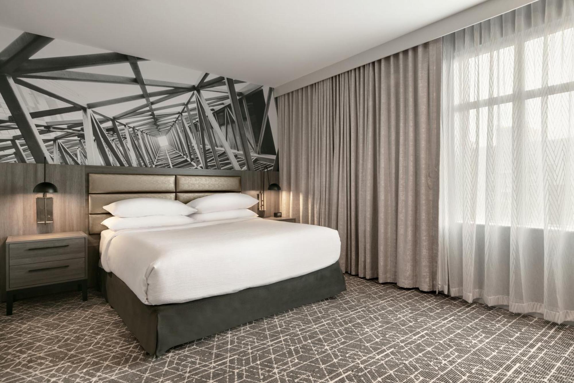 Embassy Suites By Hilton Atlanta Midtown מראה חיצוני תמונה